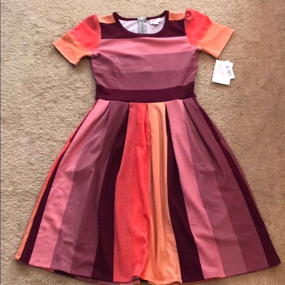 Small Lularoe Ameli Dress